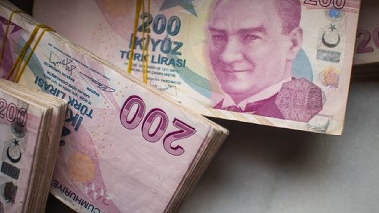 SSK, BAĞ-KUR'luya Taze Müjde! Emekli Zammı Bereketli Geldi 1500 TL EK Zam Onaylandı