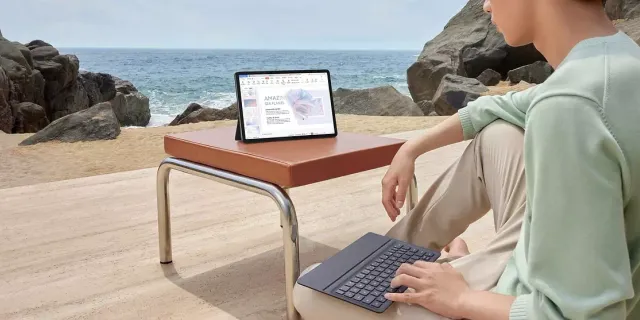 Huawei klavyesiz laptopunu tanıttı!