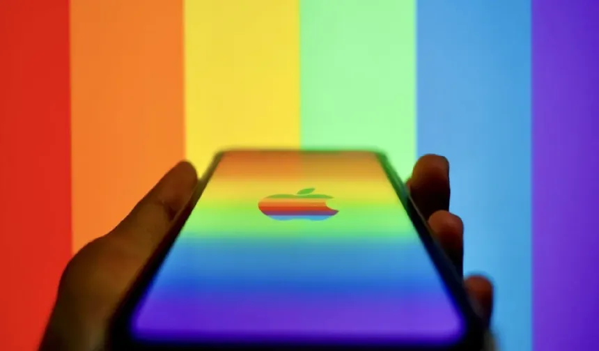 Apple Tartışma Yaratacak! iPhone 15 Gökkuşağı Rengi Geliyor!